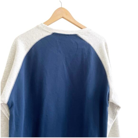 Patriots Football Men’s Size Medium Colorblock Fleece Sweatshirt NWOT Crewneck - Picture 3 of 7